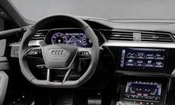 Audi e-tron S фото