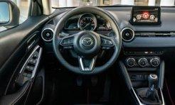 Mazda 2 фото