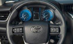 Toyota Fortuner фото