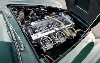 Aston Martin DB6 Vantage (MkII)